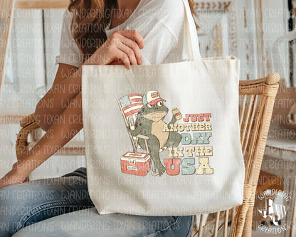  Featuring a fun design of a bullfrog enjoying a relaxing day with an American flag, beer, and cooler, this bag is a festive and practical accessory. 