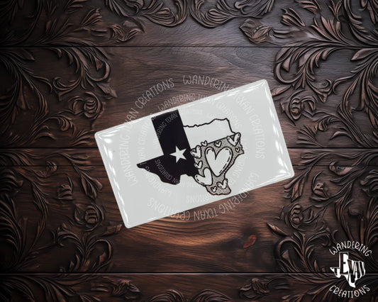 Show off your love for Texas with this quirky magnet featuring a flag silhouette and heart shapes. 